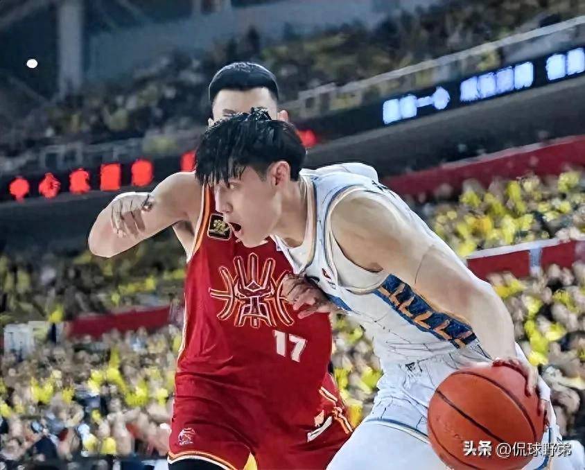 NBA季后赛赛程吃紧，广厦男篮赛后防线松动，气氛紧张，资深球员宣示担当的简单介绍