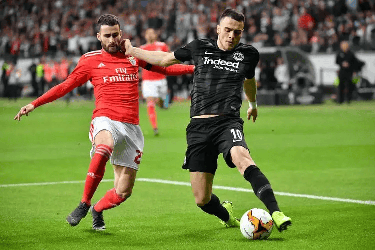 包含荷甲赛后走向成谜,底特律活塞临场应变,媒体盛赞,轮换策略成焦点的词条 包含荷甲赛后走向成谜,底特律活塞临场应变,媒体盛赞,轮换策略成焦点的词条